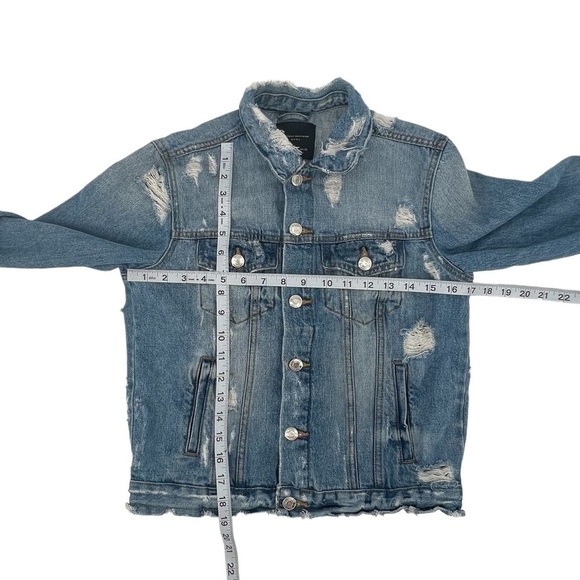 Zara Trafaluc Denimwear Distressed Jean Jacket Size M Women's - Picture 4 of 5